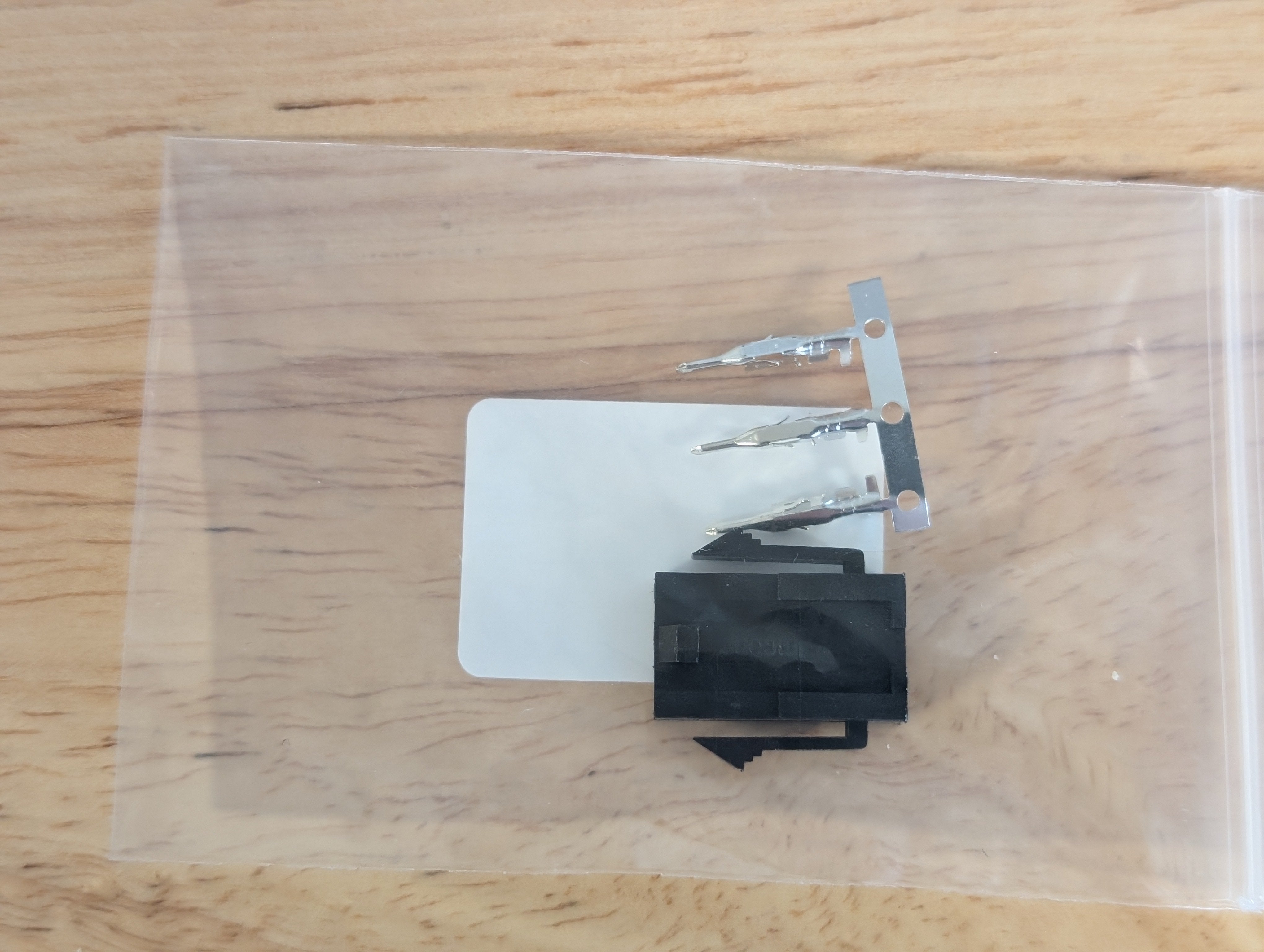 Microfit Micro-Fit 3.0mm 3-pin Female With 3 Crimps