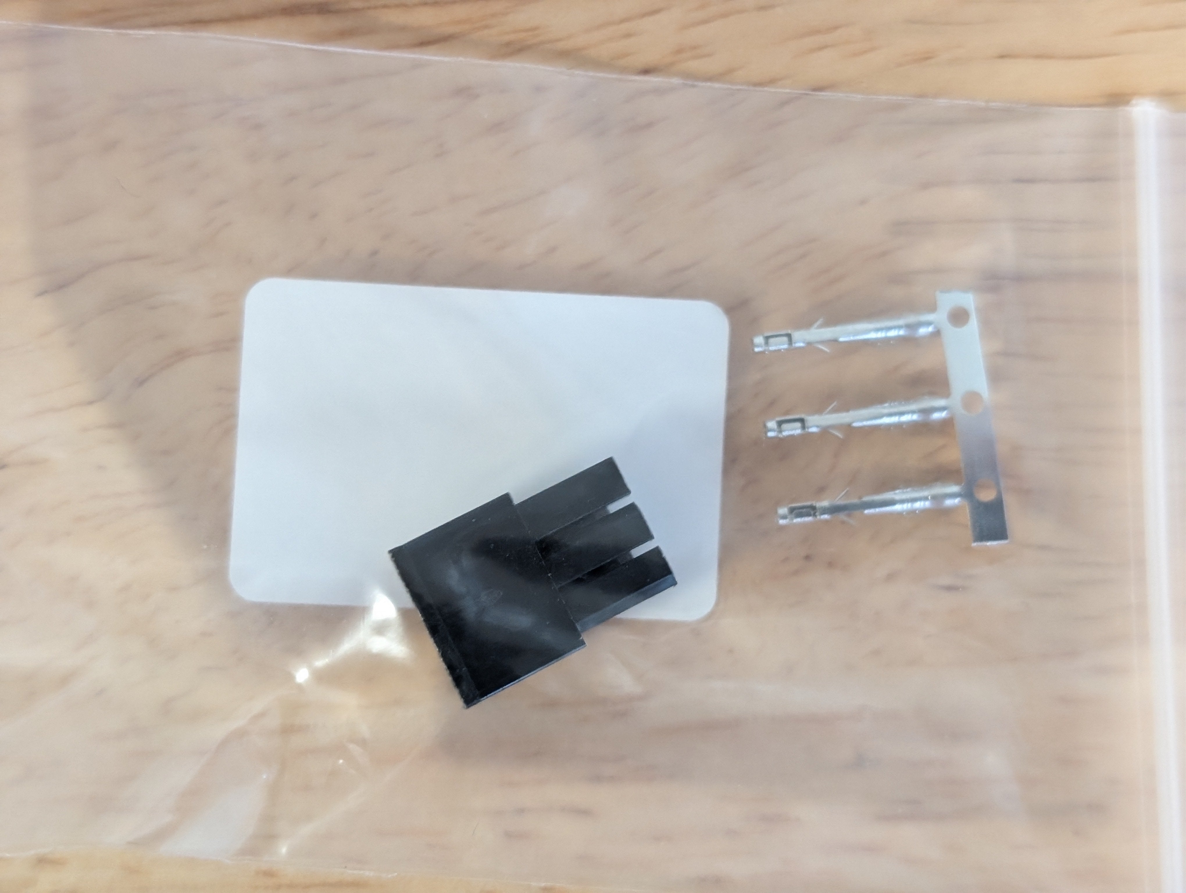 Microfit Micro-Fit 3.0mm 3-pin Male With 3 Crimps